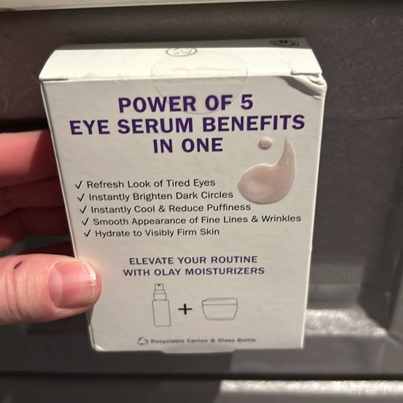 Oil of olay super eyes daily eye serum - Picture 2 of 2
